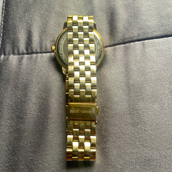 Michael Kors Watch: Gold MK-3120 - Picture 2 of 5